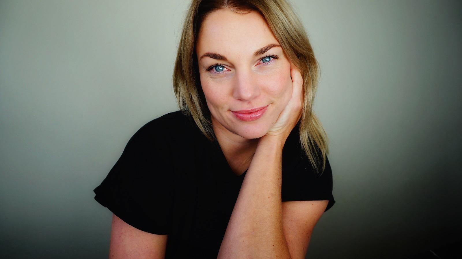 Nathalie Wijma – huidspecialist bij WINO beauty lab in Groningen, gespecialiseerd in huidverbetering, BioRePeel, microneedling en LED-therapie.